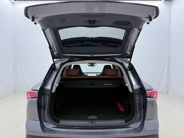 Jetour Jetour Dasheng 2025 1.5T DCT Luxury Edition — Фото автомобиля 15