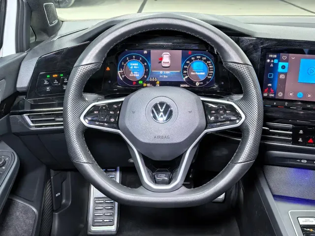 Volkswagen Golf — Фото автомобиля 11