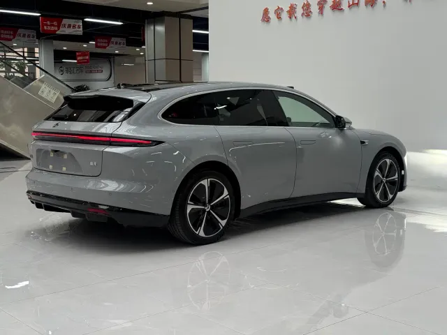 Nio ET5 Touring — Фото автомобиля 6