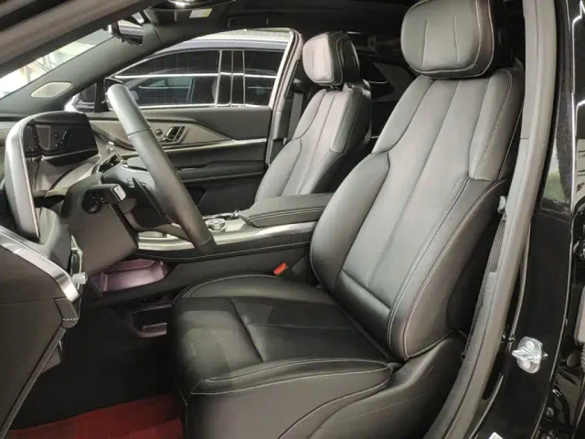 Cadillac XT5 — Фото автомобиля 14