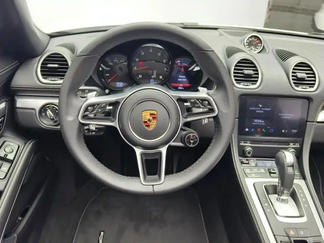Porsche 718 — Фото автомобиля 10