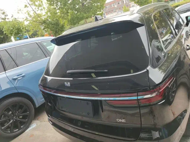 Li Auto ONE — Фото автомобиля 5