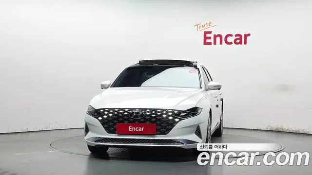 Hyundai Grandeur New — Фото автомобиля 3