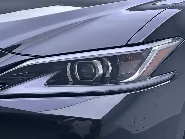 Lexus ES — Фото автомобиля 17