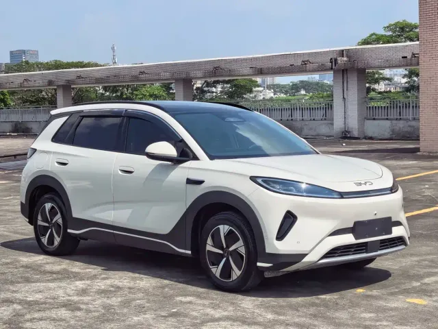 BYD Sealion 05 EV — Фото автомобиля 8