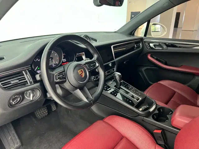 Porsche Macan — Фото автомобиля 9