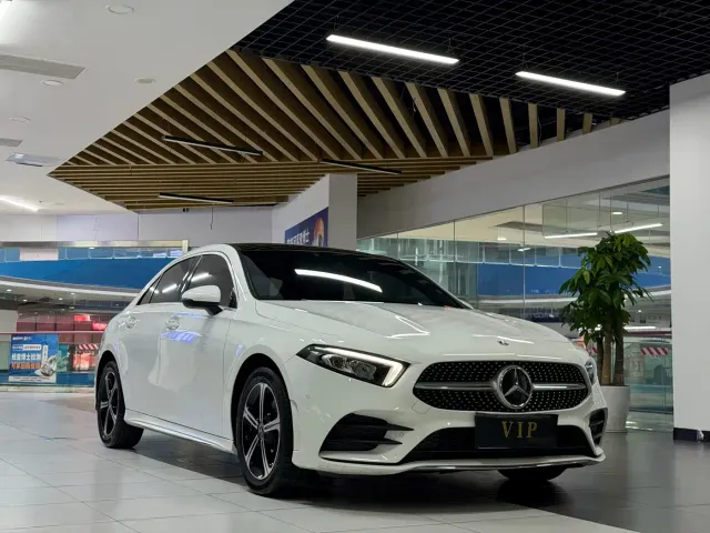Фотография автомобиля — Mercedes-Benz A-Class