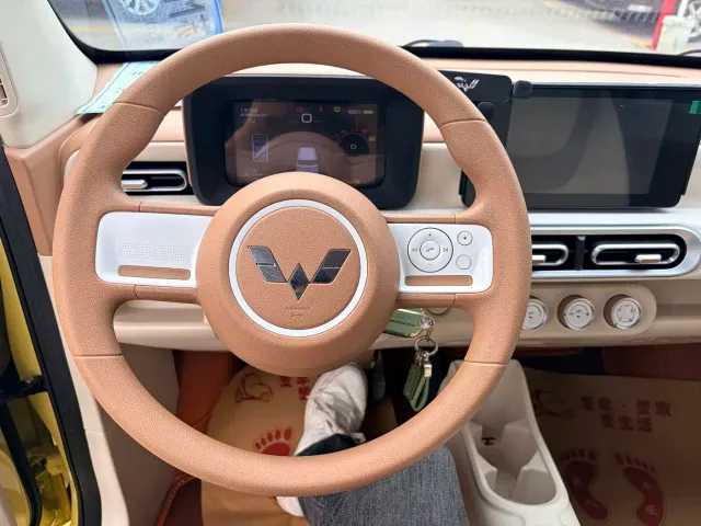 Wuling Hongguang Mini EV — Фото автомобиля 6