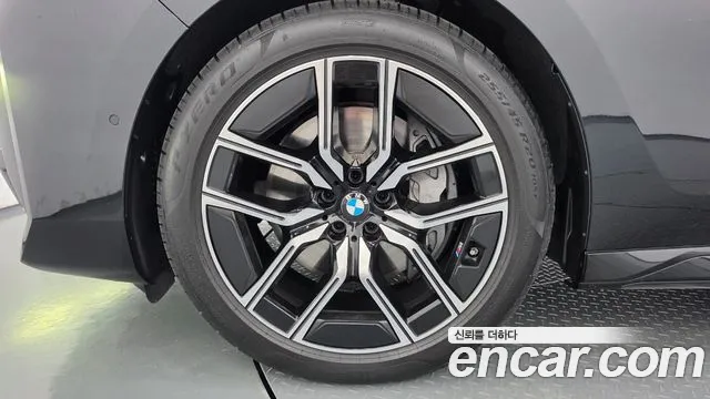 BMW 7 Series G70 — Фото автомобиля 5