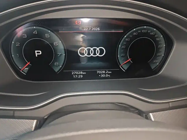 Audi Q5L — Фото автомобиля 11