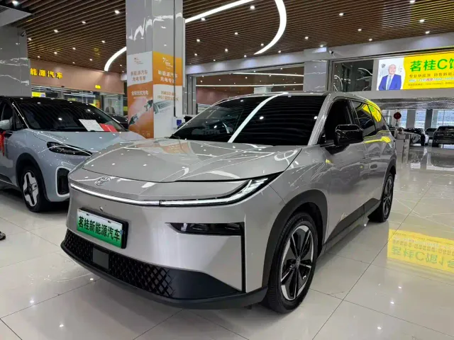 Фотография автомобиля — Toyota BoZhi 3X