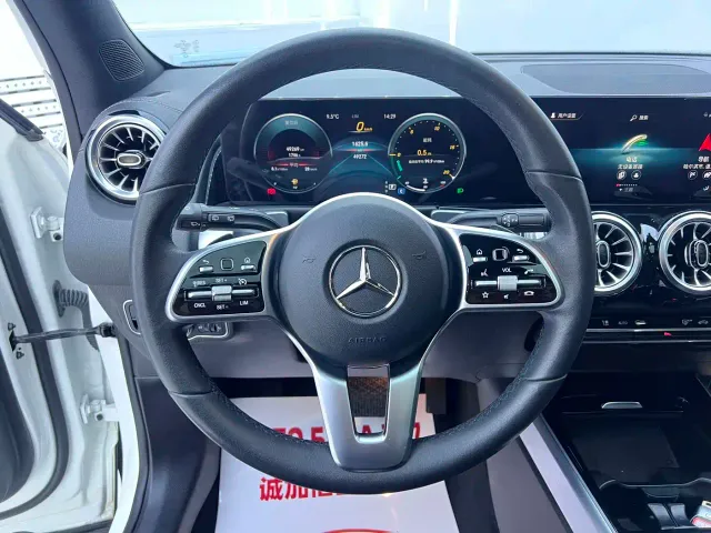 Mercedes-Benz GLB-Class — Фото автомобиля 10