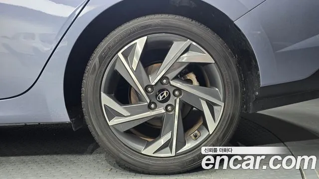 Hyundai Avante CN7 — Фото автомобиля 6