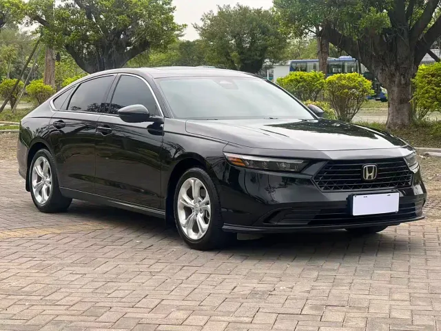 Honda Accord — Фото автомобиля 2