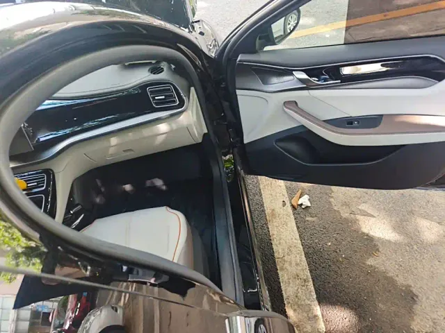 BYD Qin PLUS — Фото автомобиля 19