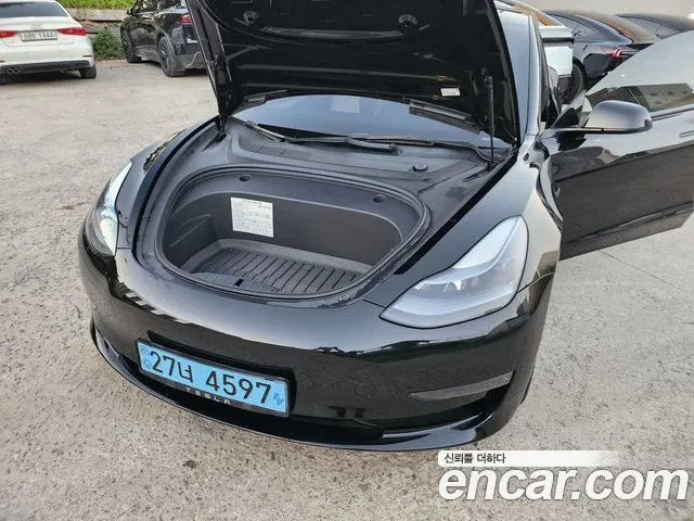 Tesla Model 3 — Фото автомобиля 13
