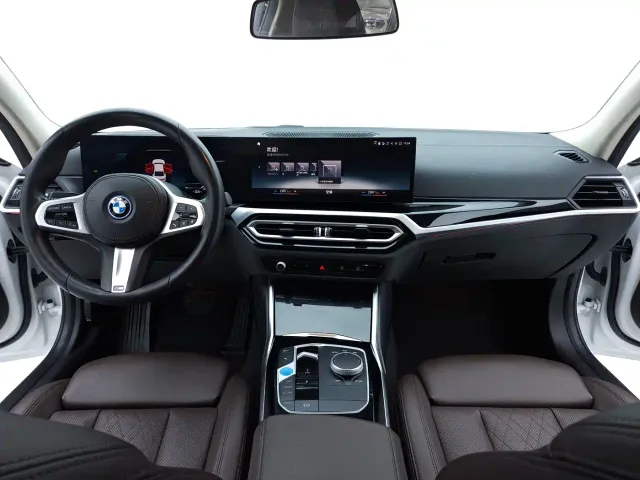 BMW i3 — Фото автомобиля 7