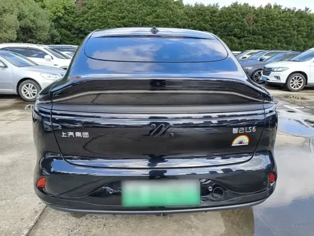 IM Motors LS6 — Фото автомобиля 5