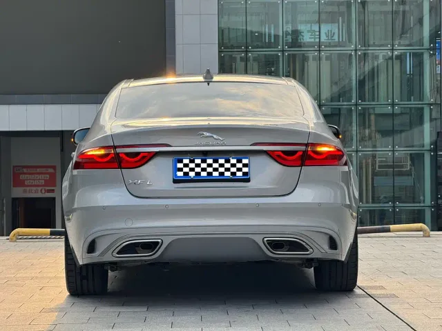 Jaguar XFL — Фото автомобиля 17