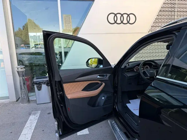 Audi Q6 — Фото автомобиля 7