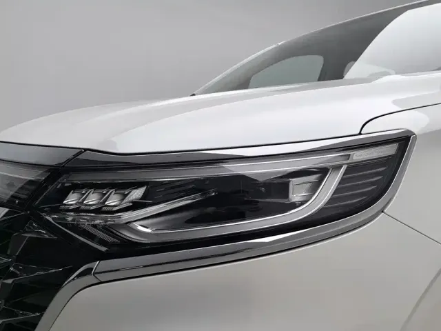 Roewe Roewe iMAX8 EV 2025 Model 1.5T DMH Land Premium Edition — Фото автомобиля 7