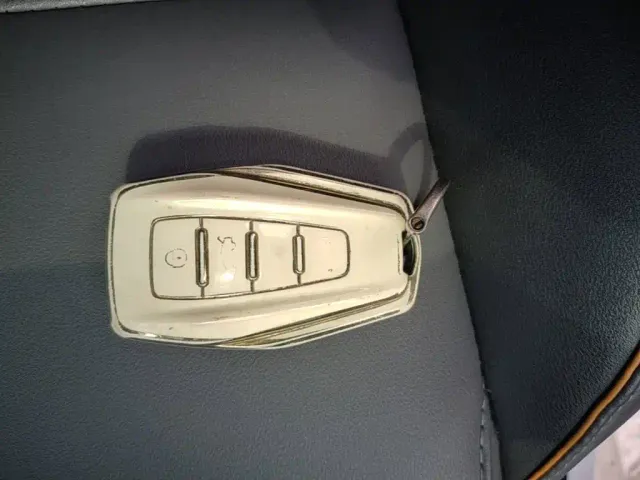 Geely Binyue — Фото автомобиля 8