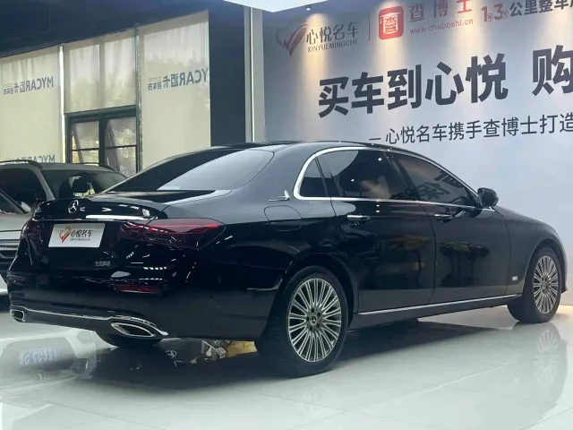 Mercedes-Benz E-Class — Фото автомобиля 15