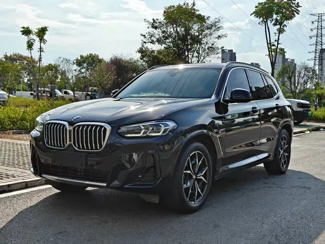 Фотография автомобиля — BMW X3