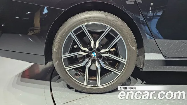 BMW 7 Series G70 — Фото автомобиля 5