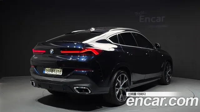 BMW X6 xDrive40i M Sport — Фото автомобиля 2