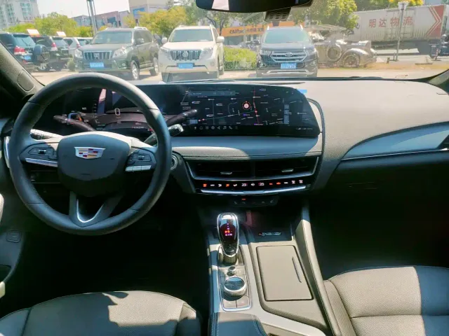 Cadillac CT5 — Фото автомобиля 23