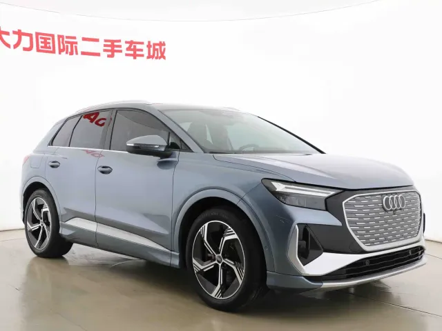 Audi Q4 e-tron — Фото автомобиля 3