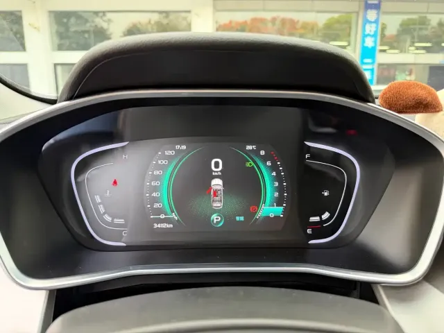 Geely Binyue — Фото автомобиля 16
