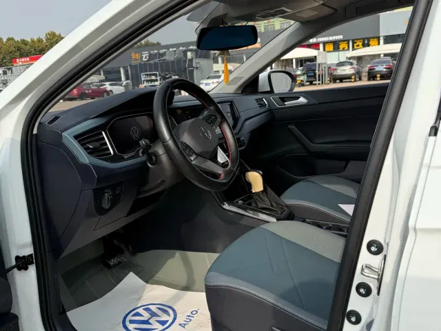 Volkswagen Lavida — Фото автомобиля 4