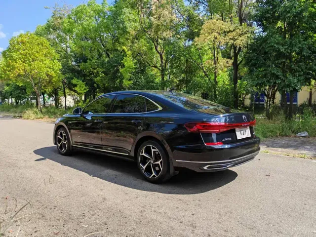 Volkswagen Passat — Фото автомобиля 8