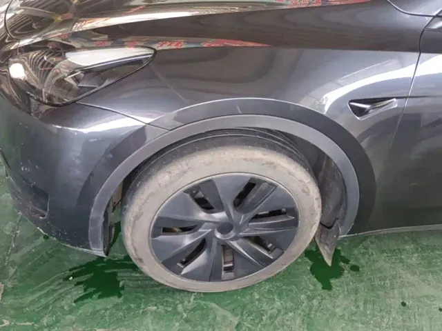 Tesla Model Y — Фото автомобиля 22