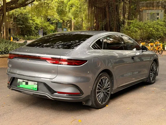 BYD Han — Фото автомобиля 10