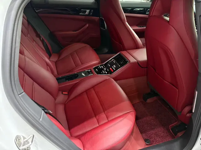 Porsche Panamera — Фото автомобиля 14
