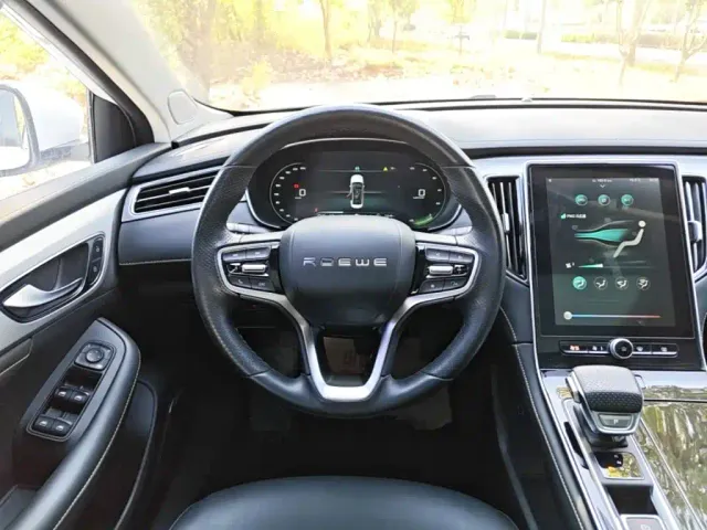 Roewe i6 MAX EV — Фото автомобиля 10