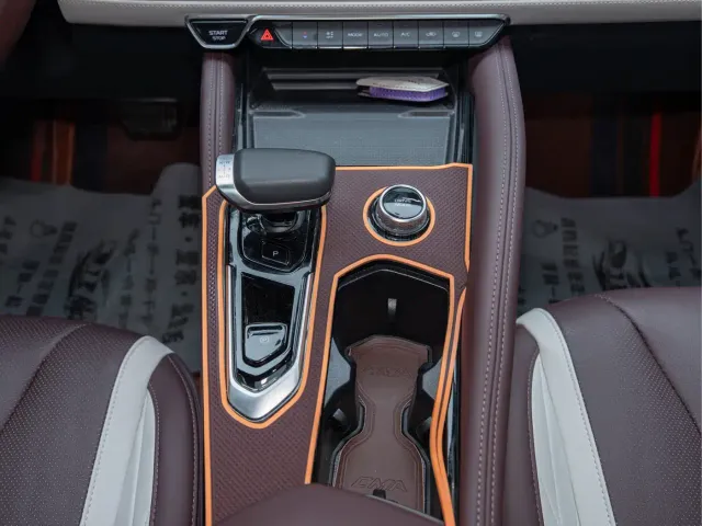 Geely Xingyue L — Фото автомобиля 20