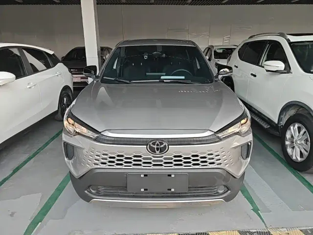 Toyota Corolla Cross — Фото автомобиля 2