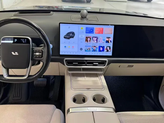 Li Auto Li Xiang L9 2024 Model Ultra — Фото автомобиля 9