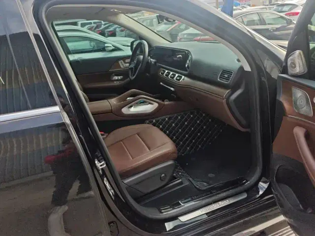 Mercedes-Benz GLE-Class — Фото автомобиля 8