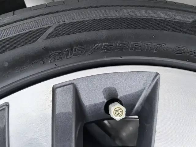 Volkswagen Magotan GTE Plug-in Hybrid 2022 GTE Luxury — Фото автомобиля 24