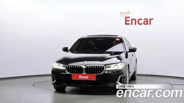 BMW 5 Series G30 — Фото автомобиля 3