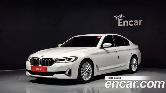 Фотография автомобиля — BMW 5 Series G30