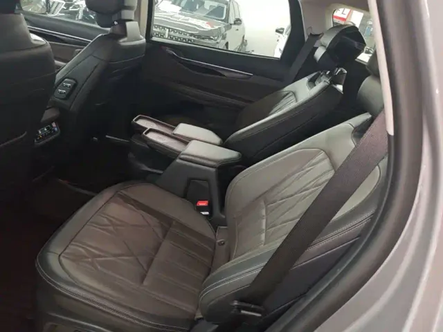 Ford Edge — Фото автомобиля 16
