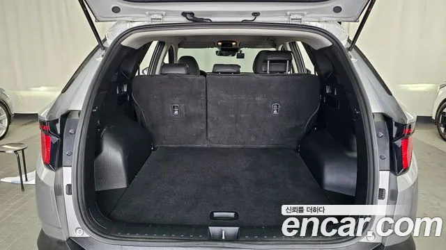 Hyundai Tucson Tucson (NX4) Бензин 1.6 турбо 2WD — Фото автомобиля 20