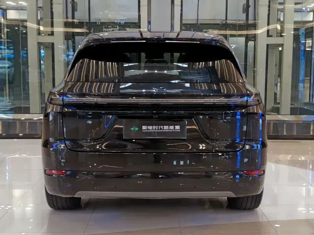 Li Auto L7 — Фото автомобиля 7