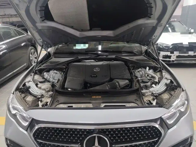 Mercedes-Benz E-Class — Фото автомобиля 15